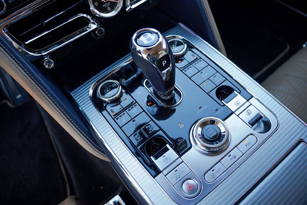 Certified 2023 Bentley Flying Spur W12 image 24