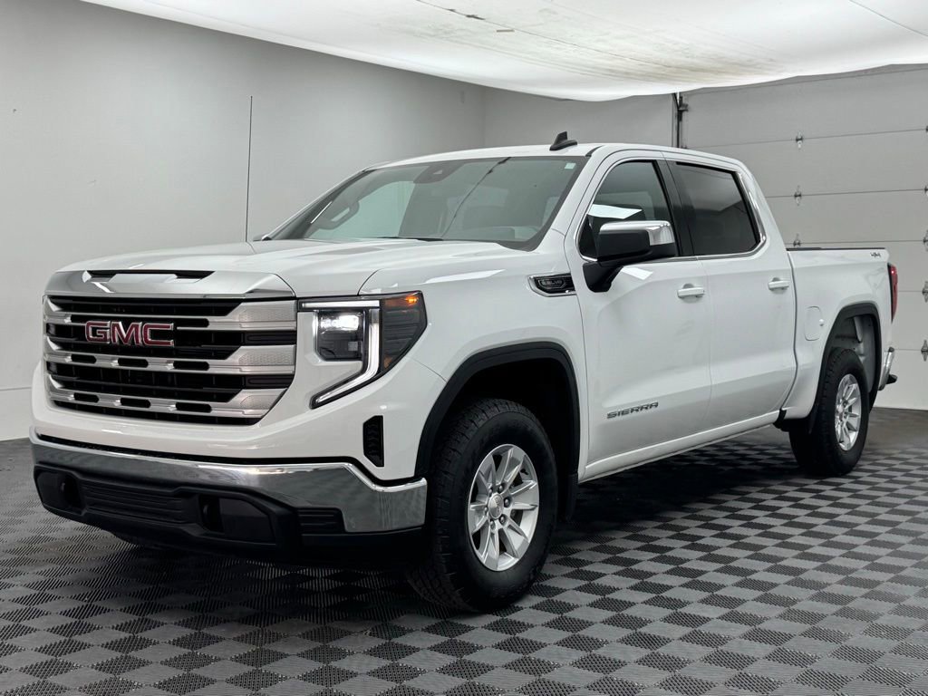 Used 2025 GMC Sierra 1500 SLE image 2