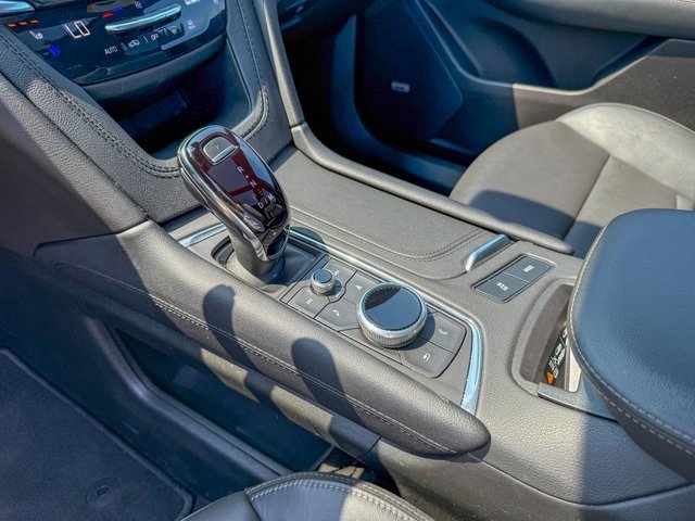 Used 2024 Cadillac XT6 Premium Luxury image 12