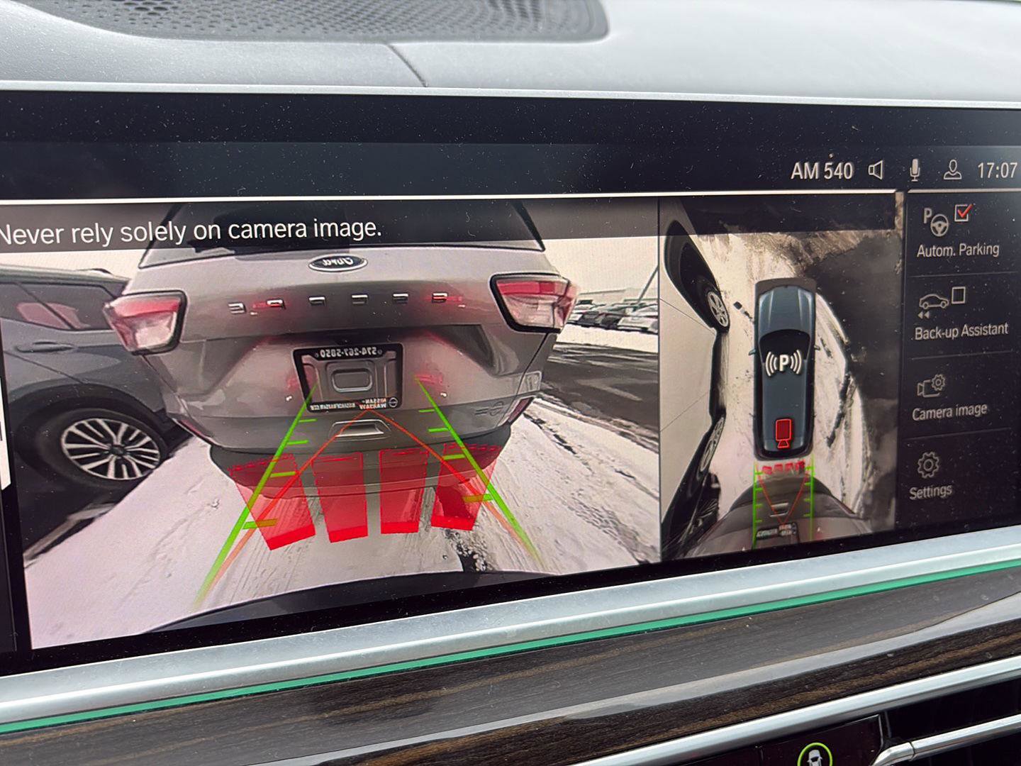 Used 2021 BMW X5 M50i w/ Executive Package image 32