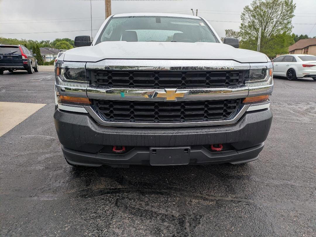 Used 2018 Chevrolet Silverado 1500 W/T w/ Trailering Package AWD/4WD image 8
