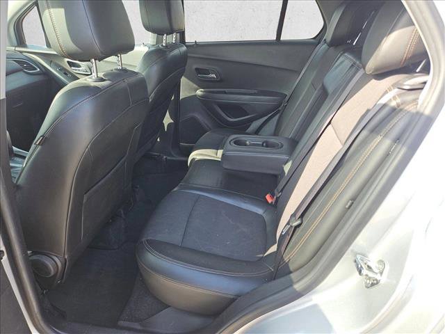 Used 2018 Chevrolet Trax LT w/ LT Convenience Package image 5