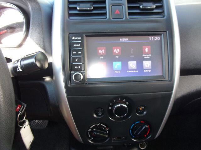 Used 2018 Nissan Versa SV image 9