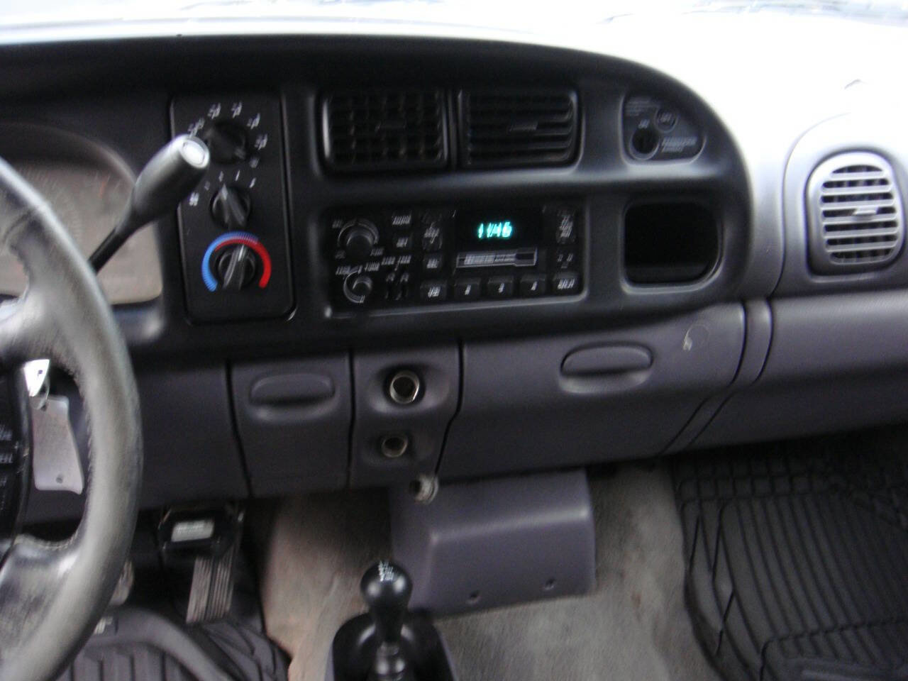 Used 2001 Dodge Ram 2500 Truck 4x4 Quad Cab image 17
