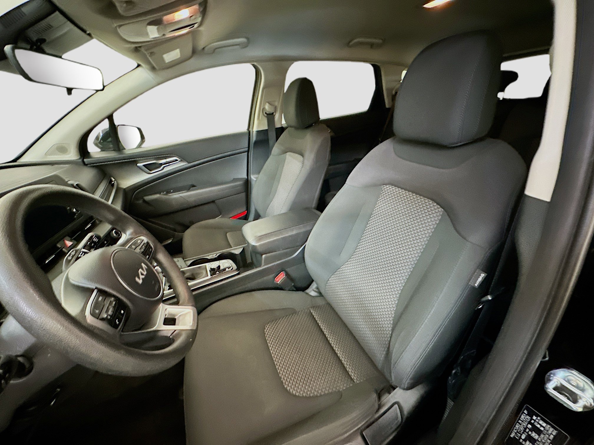 Used 2024 Kia Sportage LX image 13