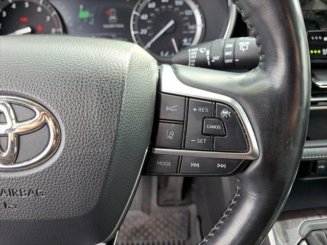 Used 2021 Toyota Highlander Limited AWD/4WD image 10