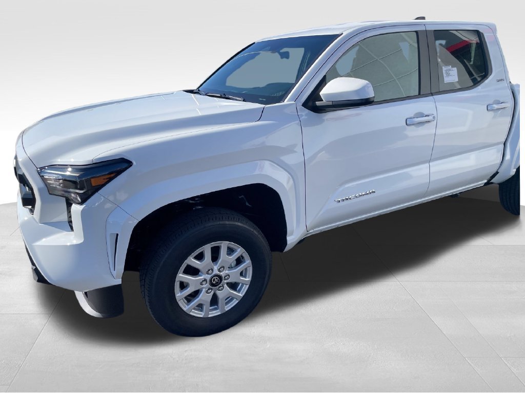 New 2026 Toyota Tacoma SR5 AWD/4WD image 3