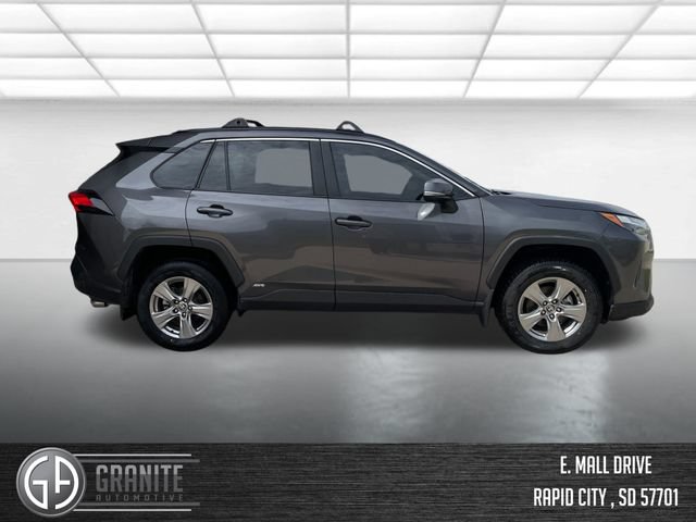 Used 2024 Toyota RAV4 XLE AWD/4WD image 7