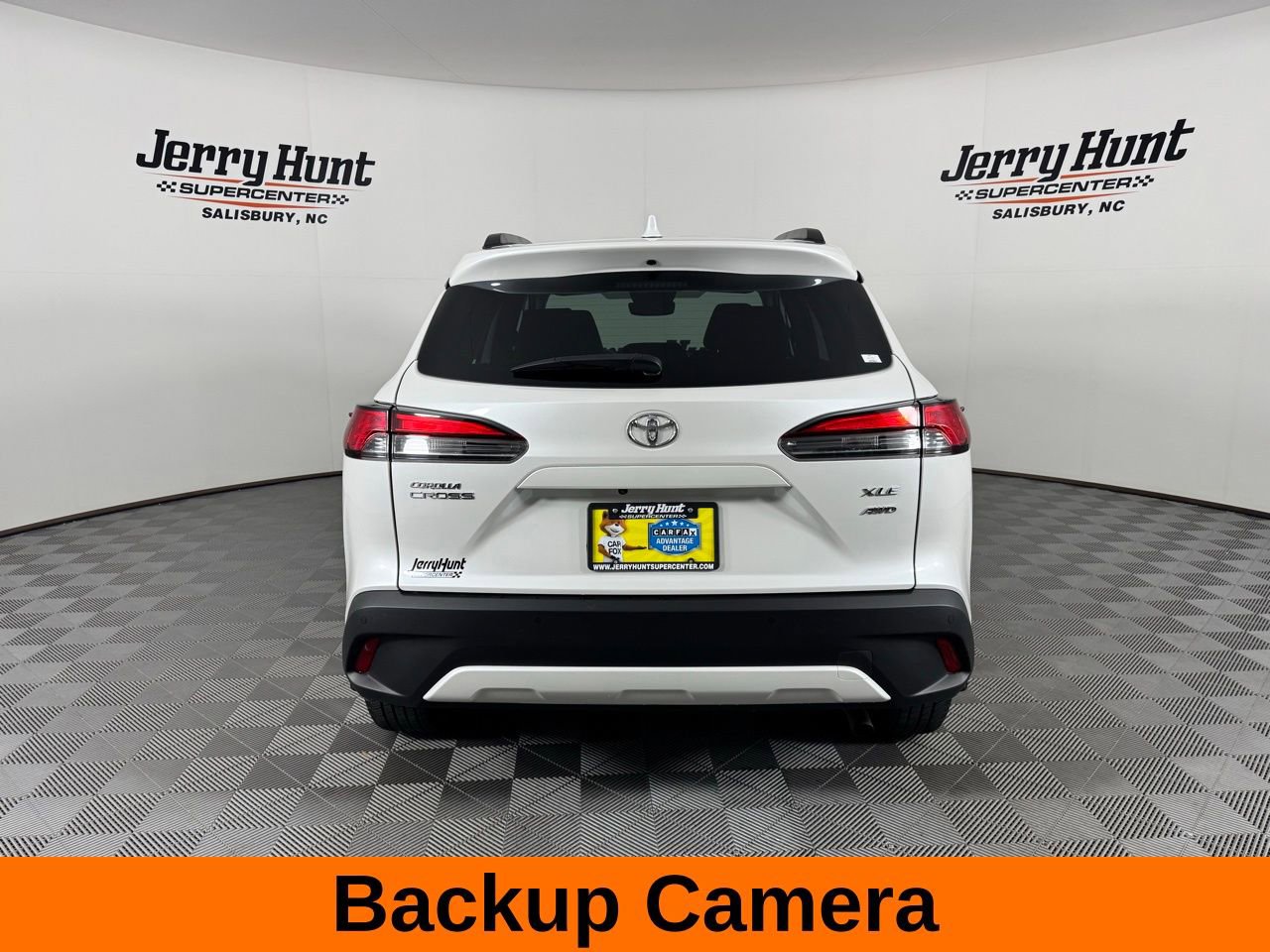 Used 2024 Toyota Corolla Cross XLE w/ Convenience Package AWD/4WD image 8