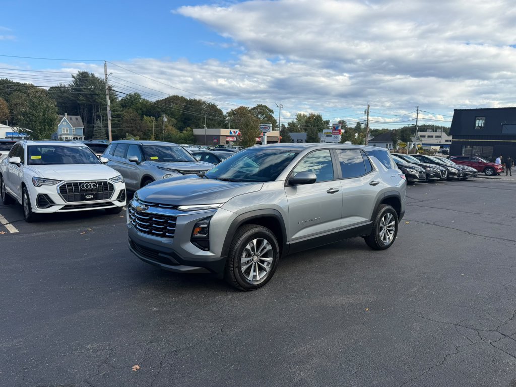 Used 2026 Chevrolet Equinox LT AWD/4WD image 1