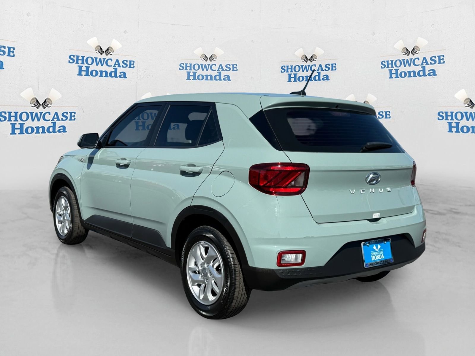 Used 2025 Hyundai Venue SE image 5