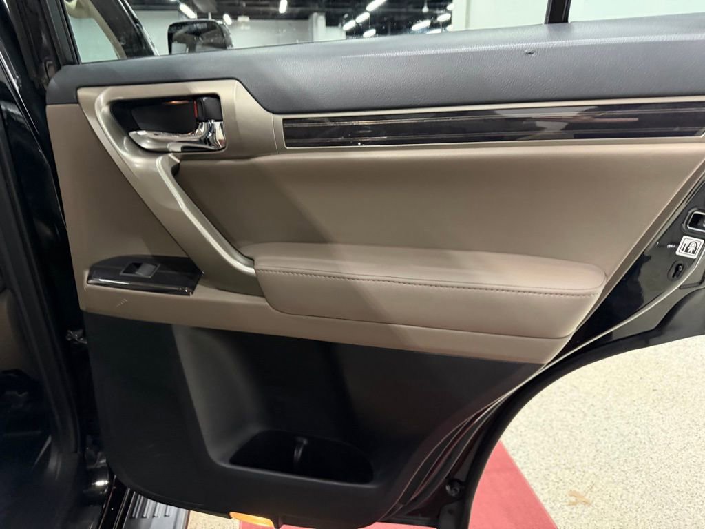 Used 2020 Lexus GX 460 Premium AWD/4WD image 30