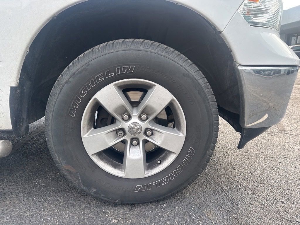 Used 2015 RAM 1500 SLT AWD/4WD image 6