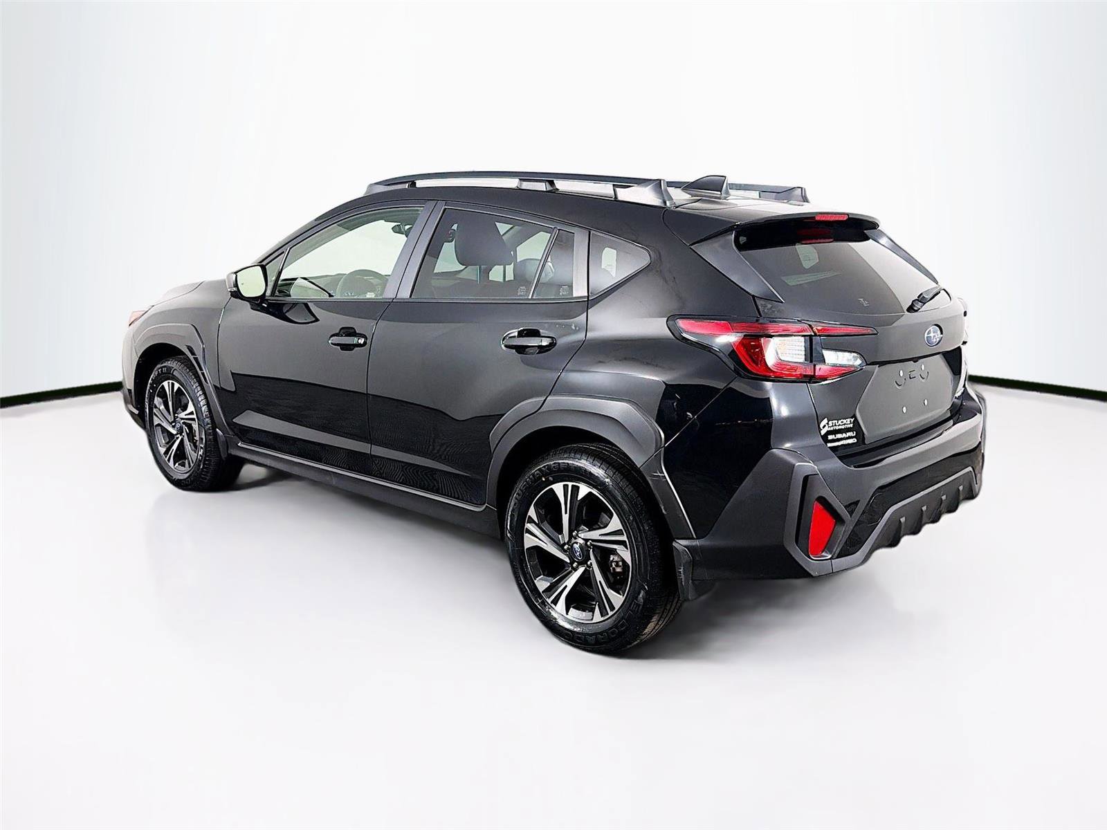 Used 2024 Subaru Crosstrek 2.0i Premium w/ Crosstrek Mirror Package AWD/4WD image 5