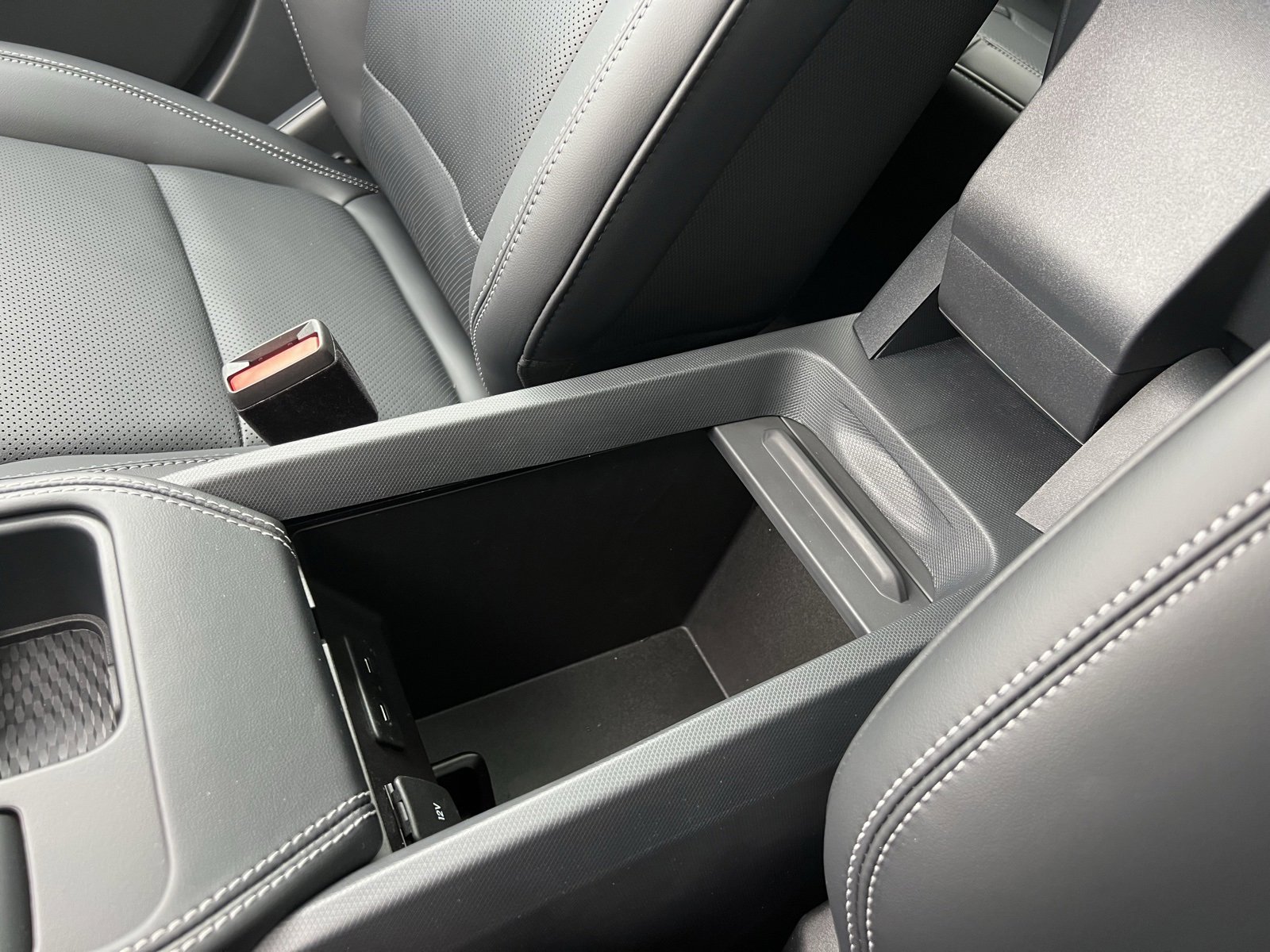 Used 2025 Ford Mustang Mach-E Premium image 43