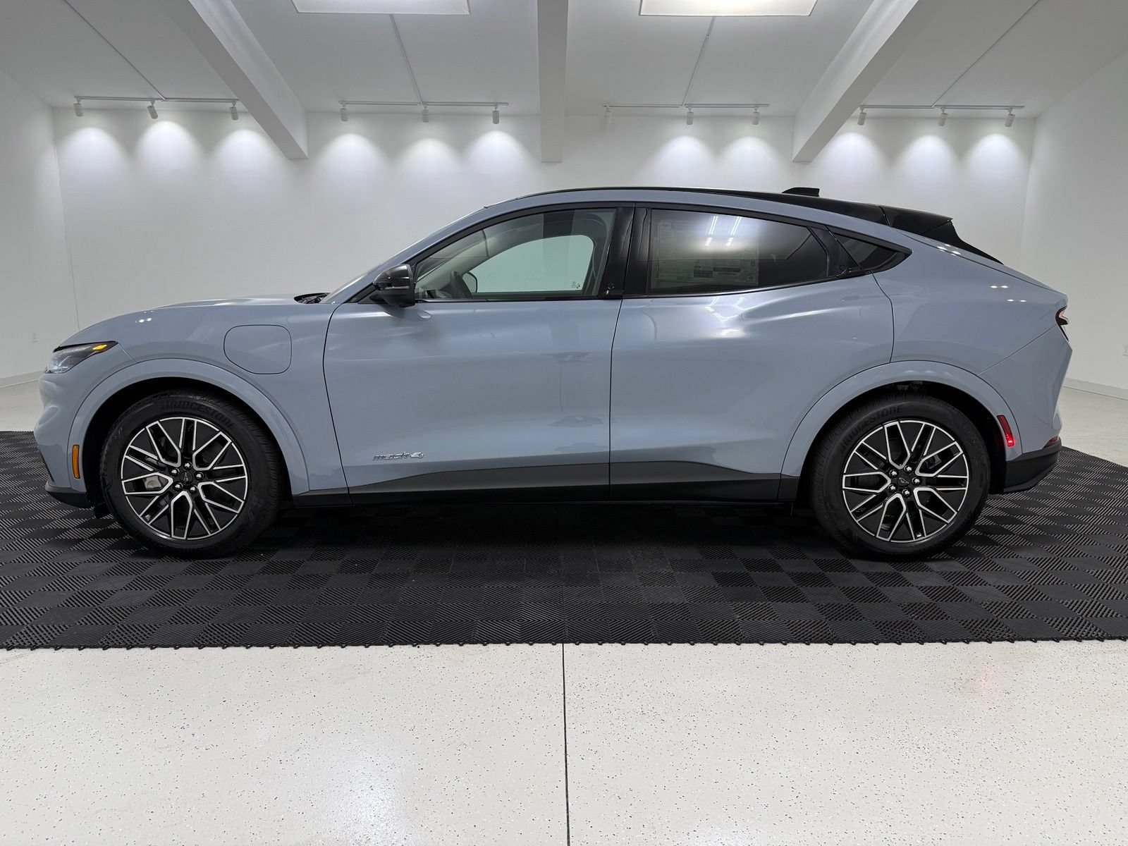 New 2026 Ford Mustang Mach-E Premium AWD/4WD image 4