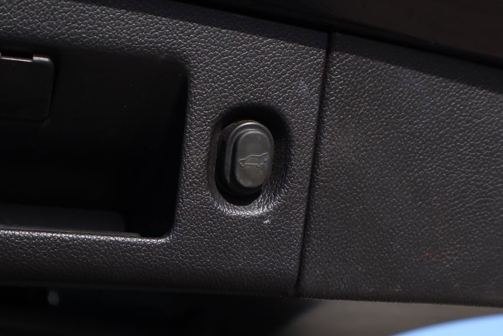 Certified 2016 GMC Yukon SLT w/ HD Trailering Package image 25