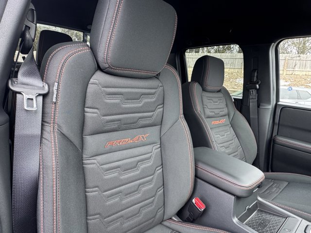 New 2026 Nissan Frontier PRO-4X w/ Pro-4x Convenience Package image 9