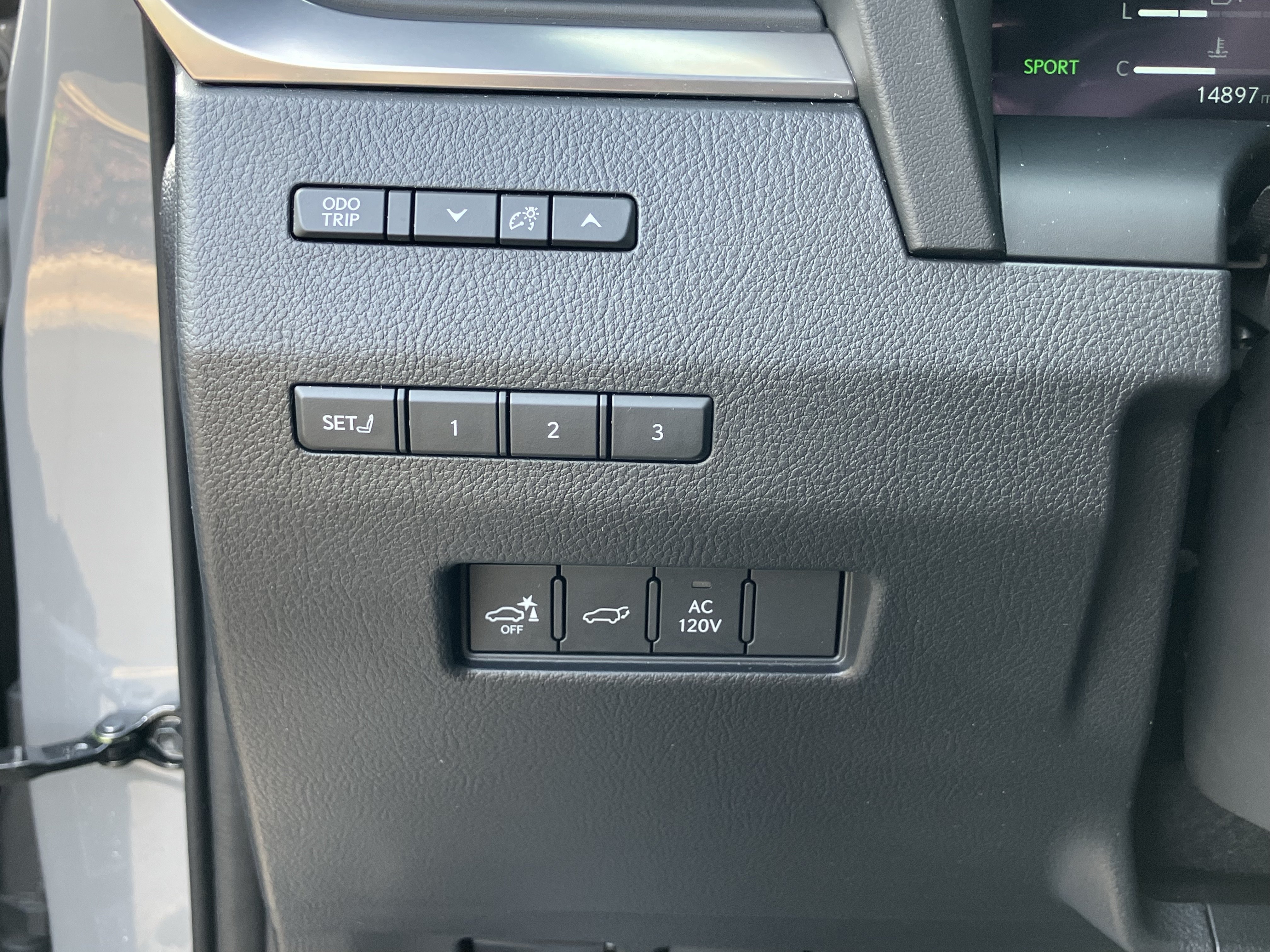 Used 2025 Lexus GX 550 w/ Accessory Package (2T) AWD/4WD image 19