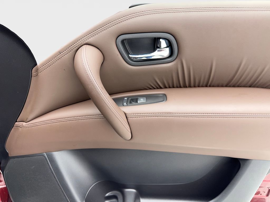 Used 2024 Nissan Armada Platinum w/ Captain's Chairs Package image 50