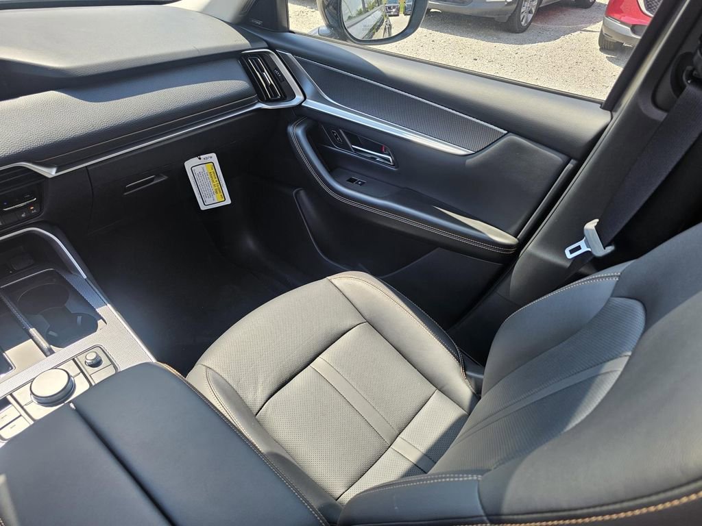 New 2025 MAZDA CX-70 Plug-In Hybrid w/ Premium Pkg image 28