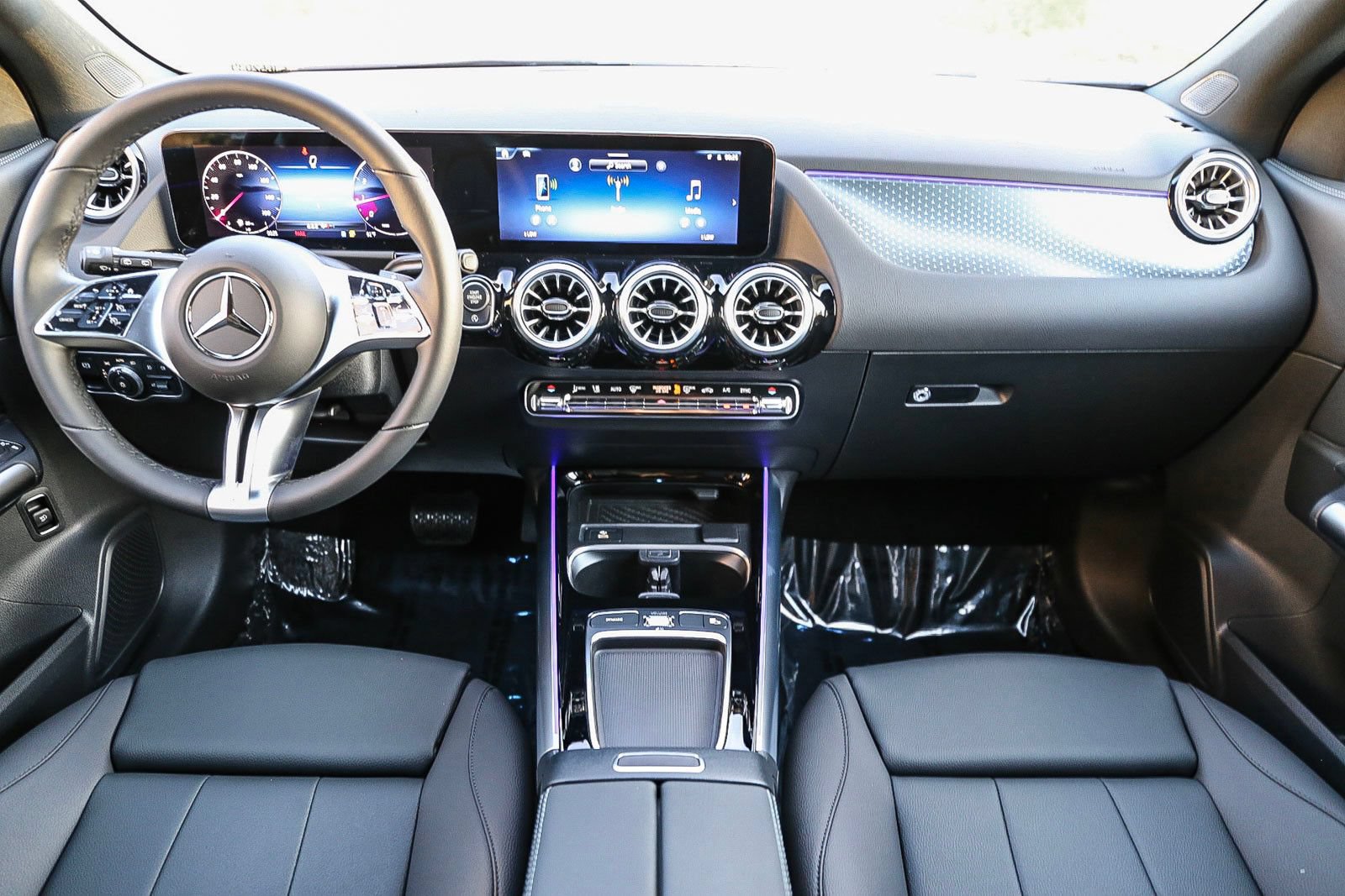 Used 2025 Mercedes-Benz GLA 250 4MATIC image 12