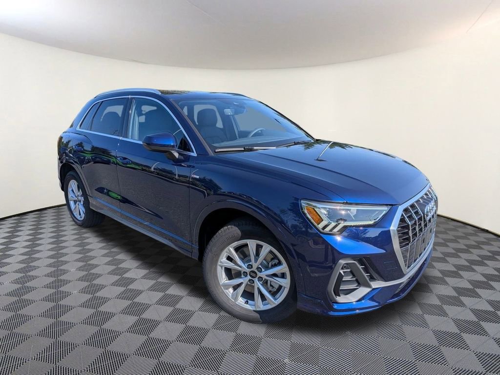 New 2025 Audi Q3 2.0T Premium