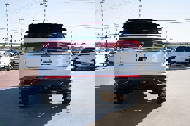 New 2026 Volkswagen Atlas Cross Sport SE image 5