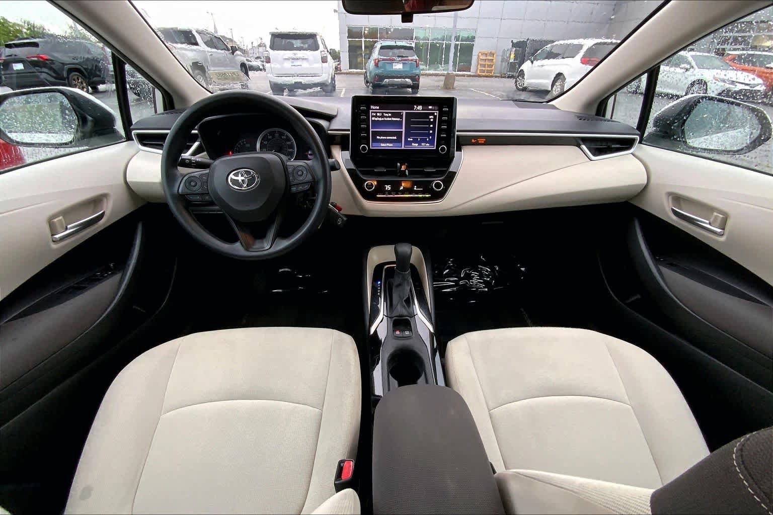 Used 2020 Toyota Corolla LE FWD image 15