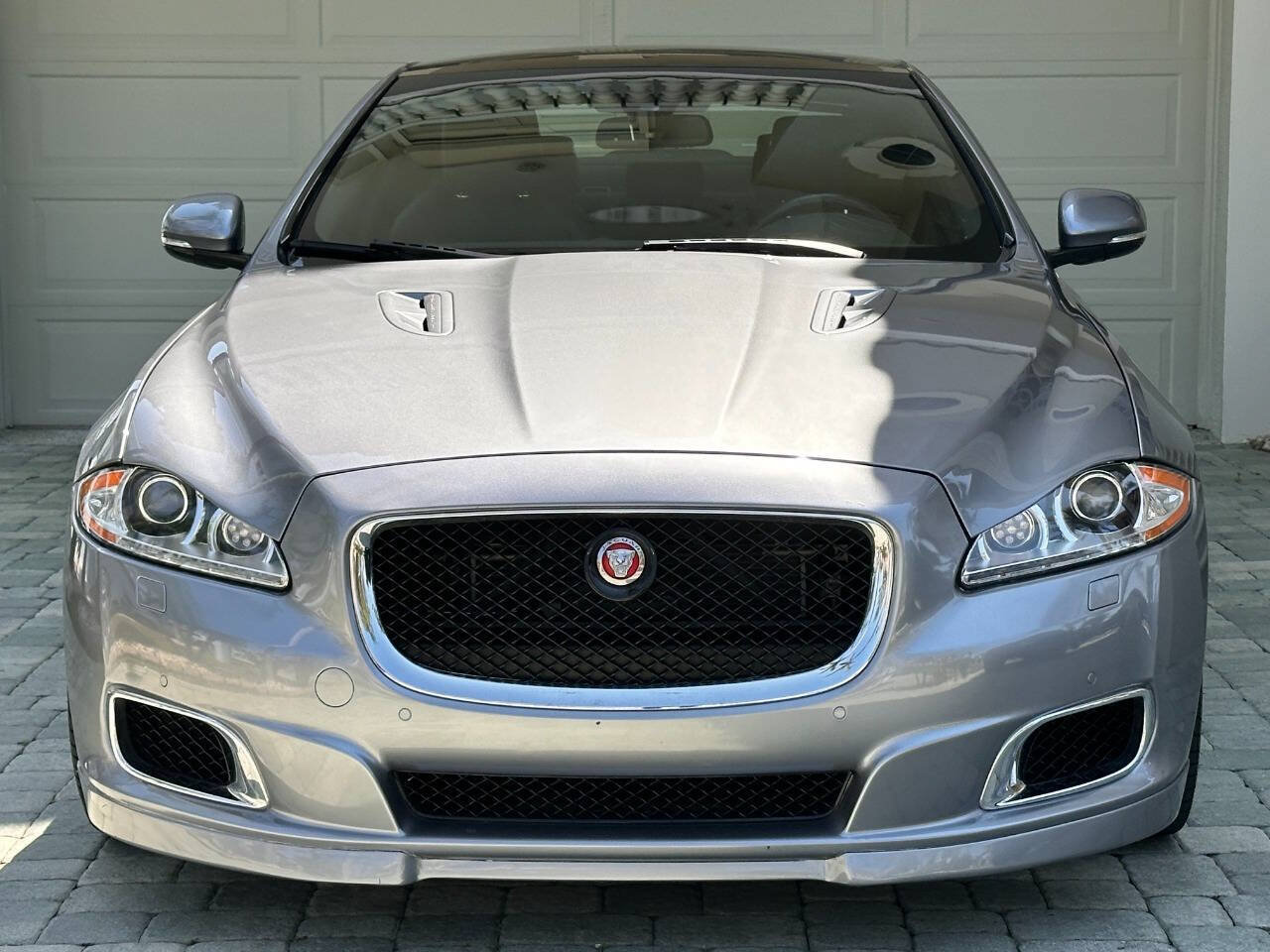 Used 2014 Jaguar XJ R LWB RWD image 25