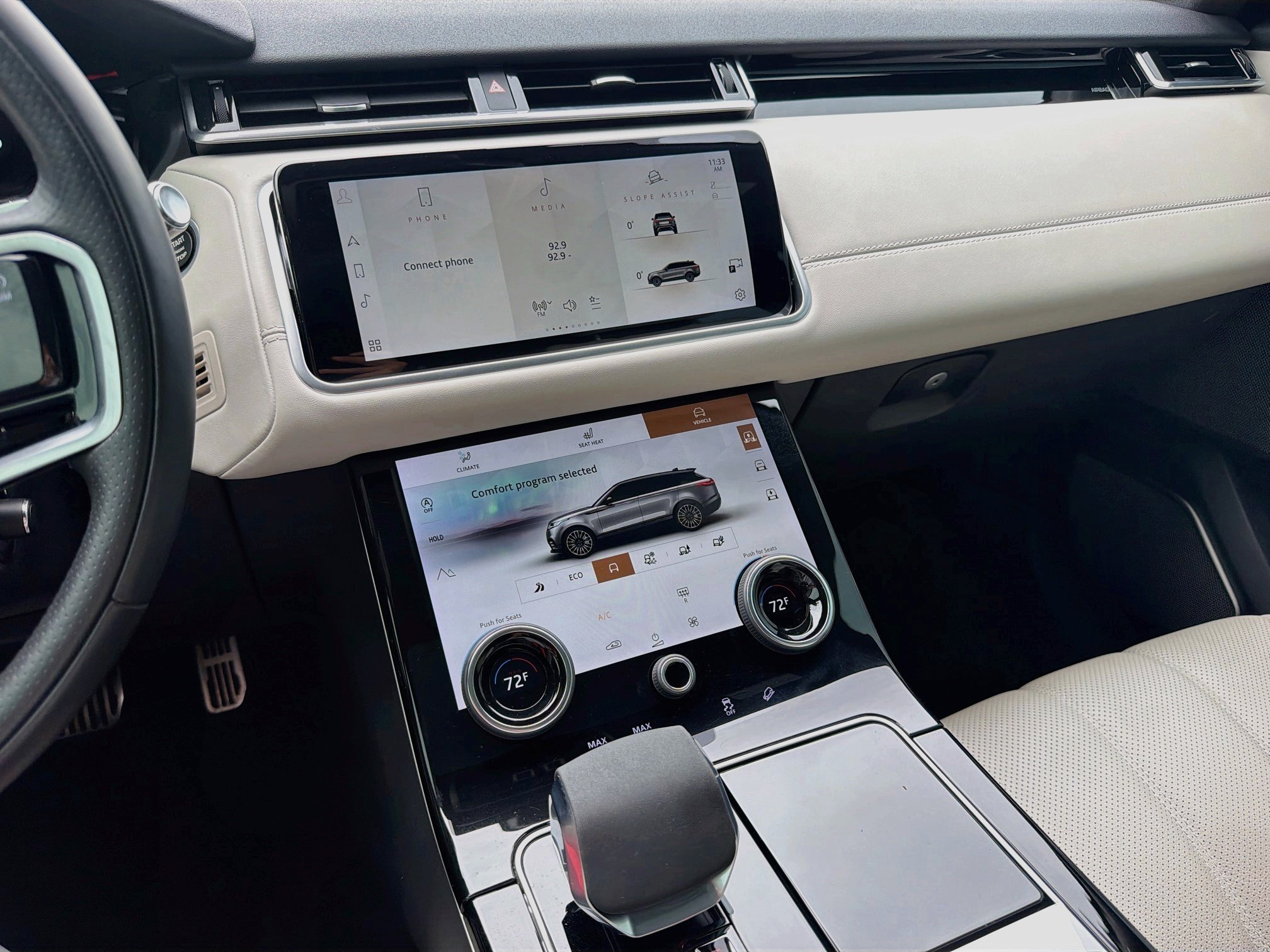 Used 2021 Land Rover Range Rover Velar R-Dynamic S AWD/4WD image 28