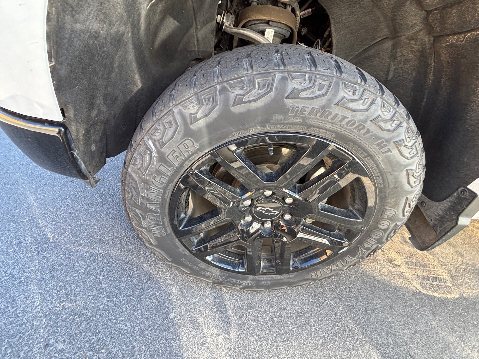 Used 2024 Chevrolet Silverado 1500 LT Trail Boss w/ LT Trail Boss Premium Package AWD/4WD image 6