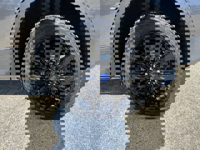 Used 2017 Ford Escape Titanium image 33