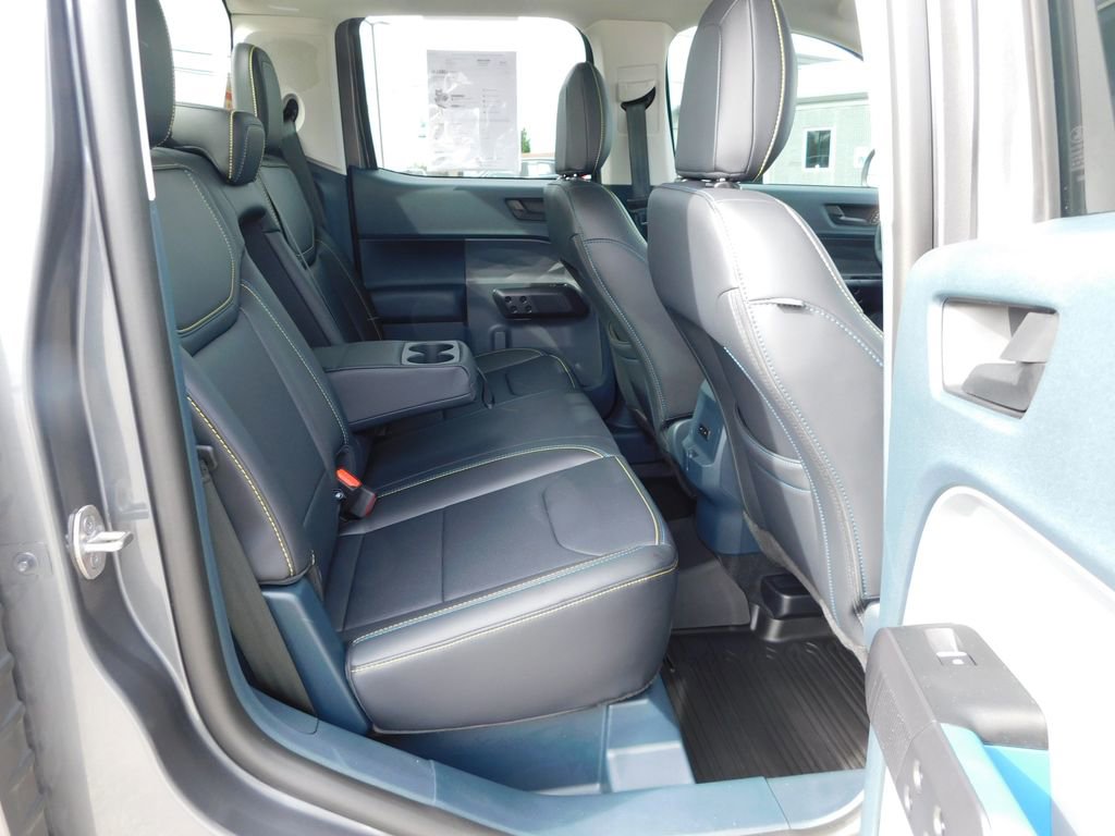 Used 2025 Ford Maverick Lobo AWD/4WD image 24