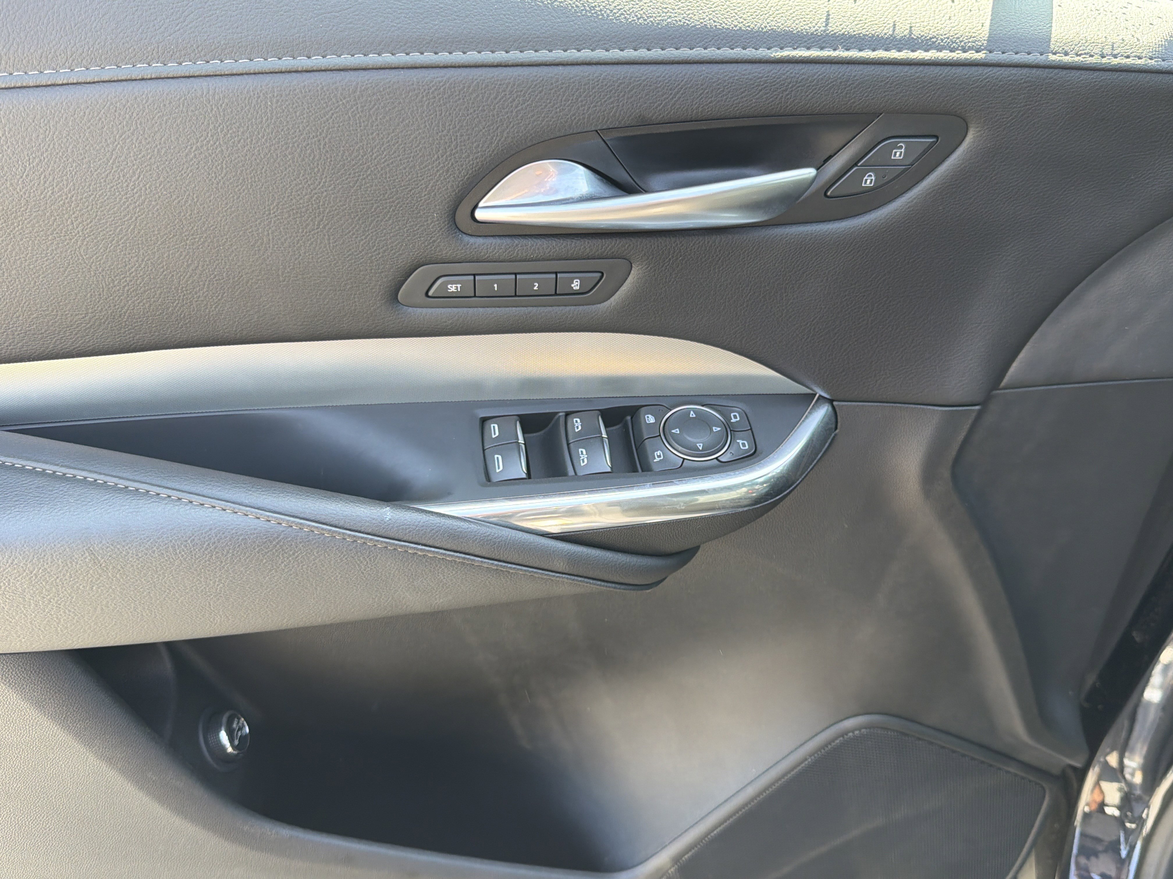 Used 2023 Cadillac XT4 Premium Luxury w/ Enhanced Visibility Package image 13