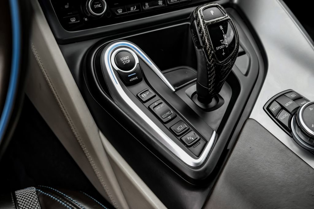 Used 2015 BMW i8 image 24