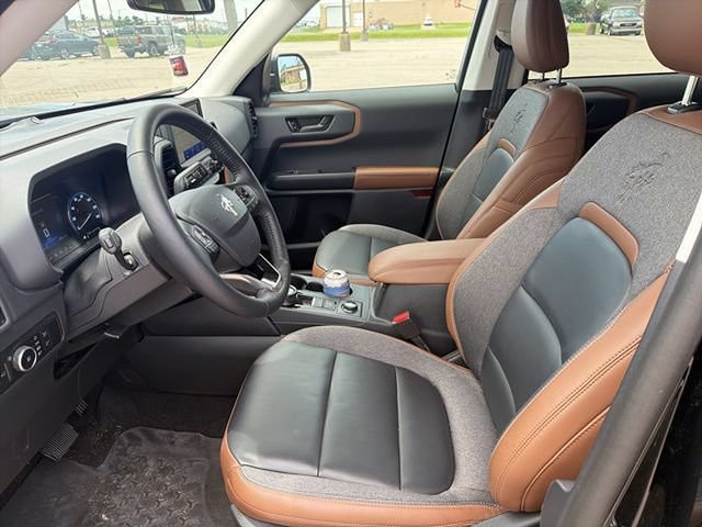 Used 2023 Ford Bronco Sport Outer Banks w/ Tech Package AWD/4WD image 4