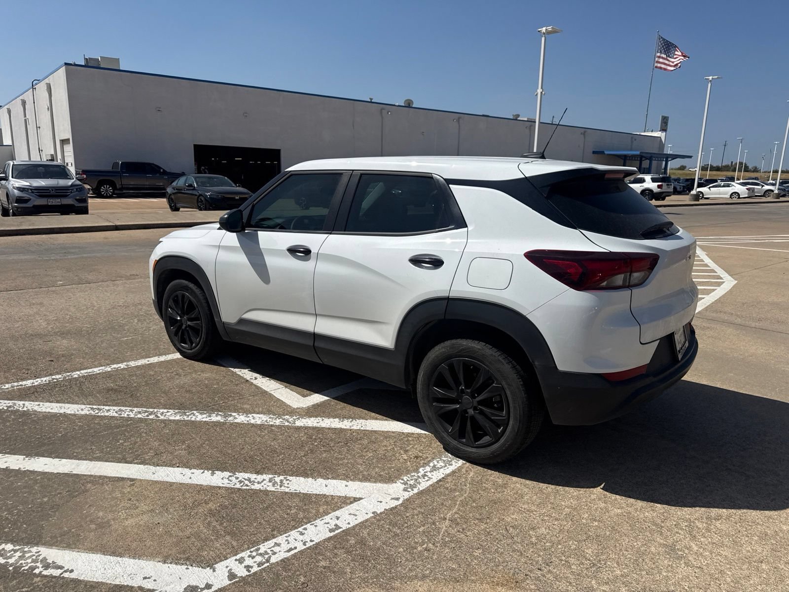 Used 2023 Chevrolet TrailBlazer LS FWD image 9