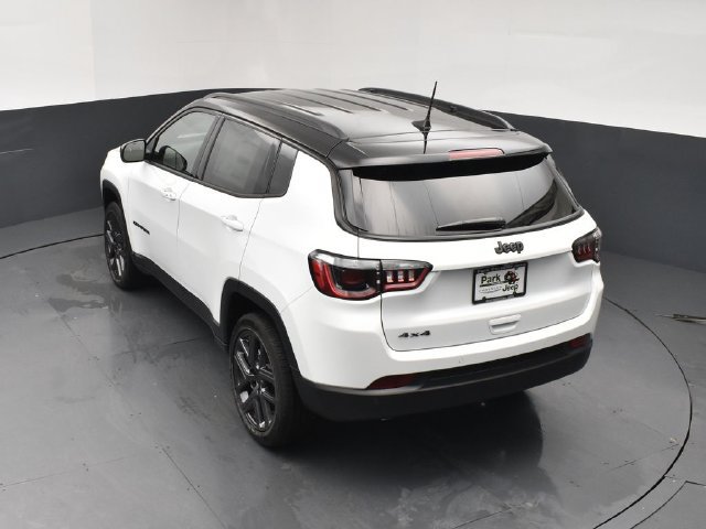 New 2026 Jeep Compass Limited AWD/4WD image 16