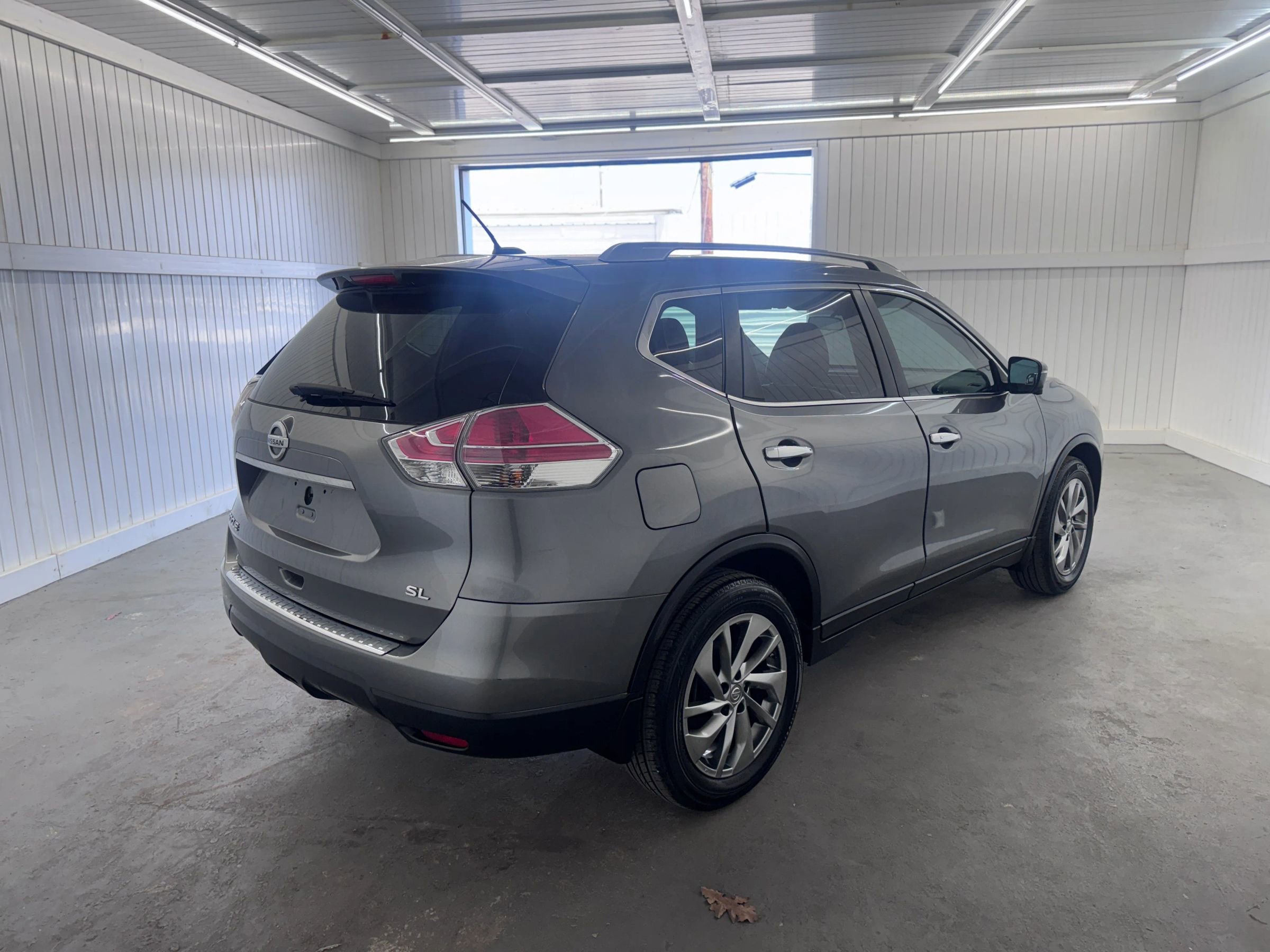 Used 2015 Nissan Rogue SL image 5