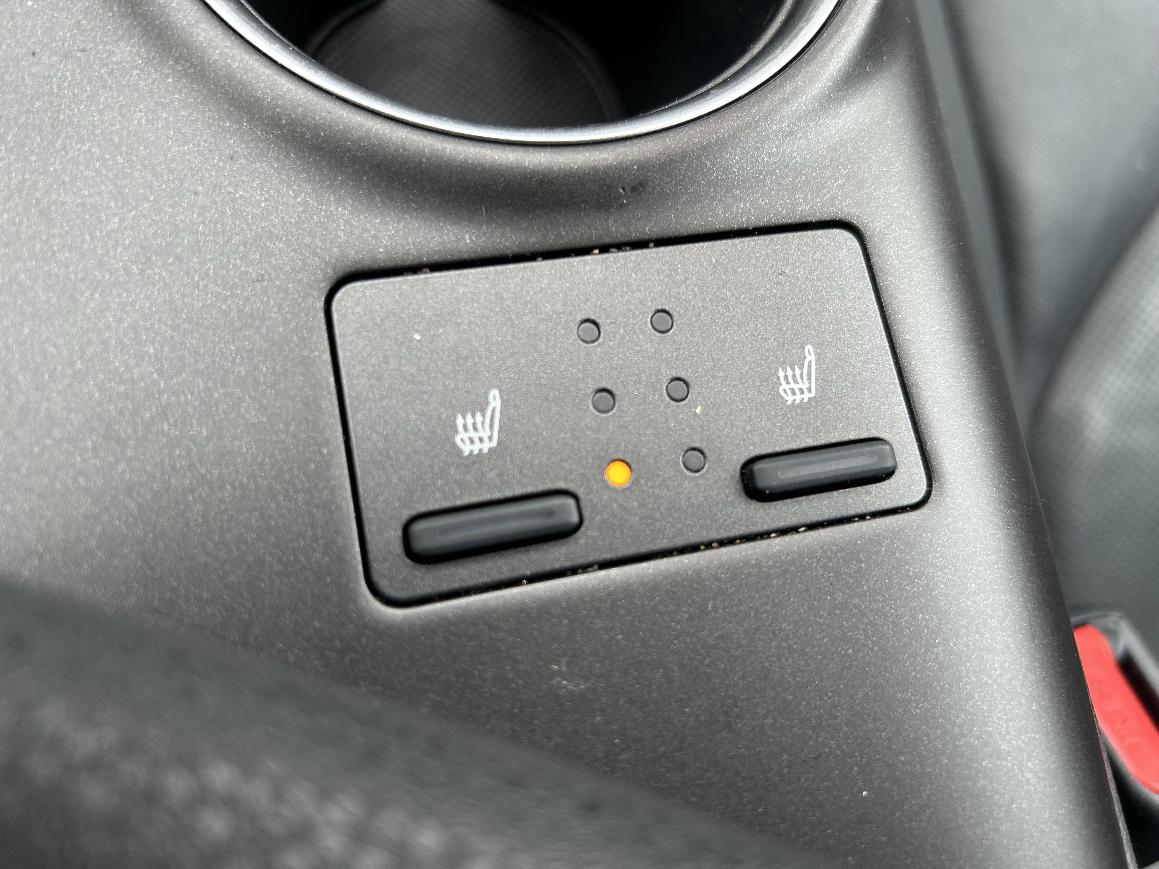 Certified 2022 Toyota Camry XLE FWD image 31