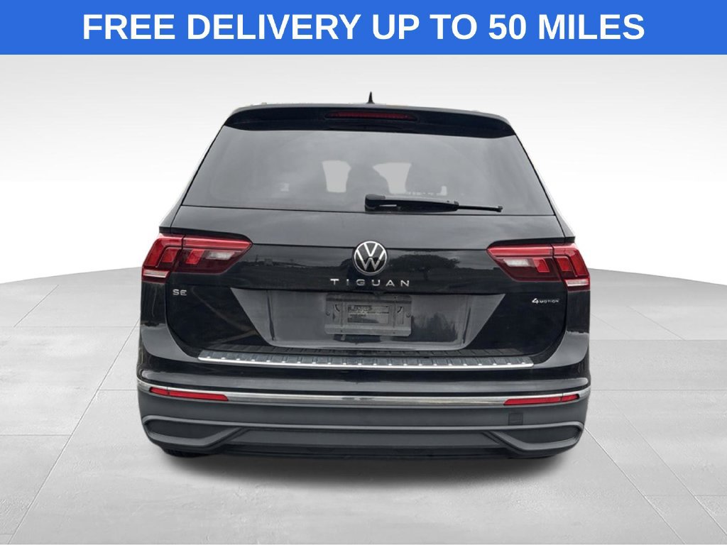 Used 2024 Volkswagen Tiguan SE w/ Panoramic Sunroof Package AWD/4WD image 6