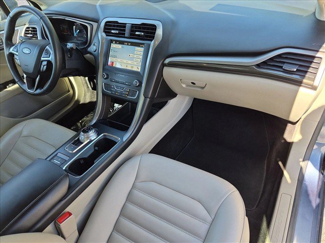 Used 2019 Ford Fusion SEL FWD image 21
