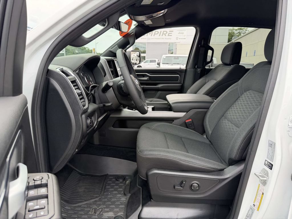 Used 2025 RAM 1500 Big Horn AWD/4WD image 14