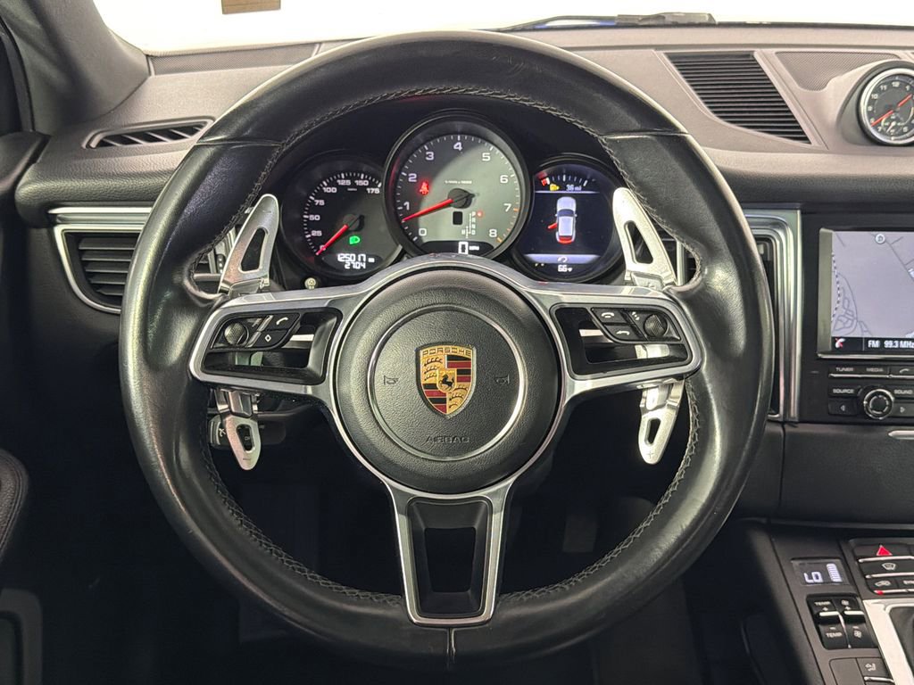 Used 2016 Porsche Macan S image 26