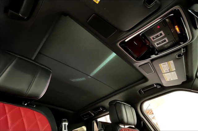Used 2019 Land Rover Range Rover SV Autobiography Dynamic image 22