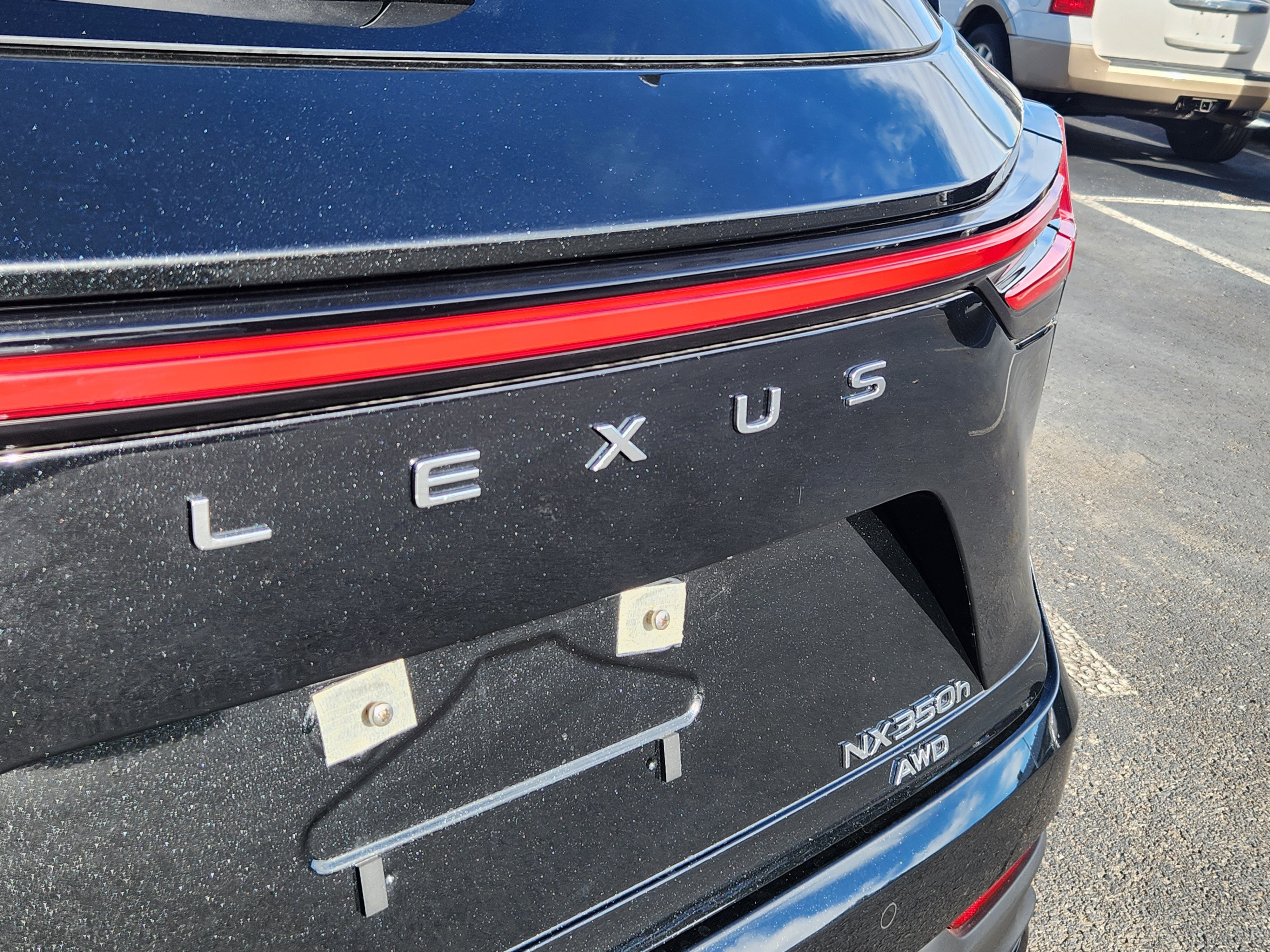 Used 2025 Lexus NX 350h AWD w/ Premium Package image 17