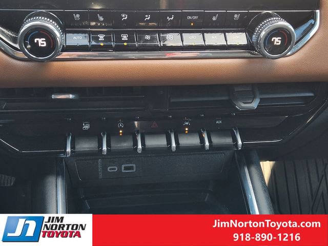 Used 2025 GMC Canyon AT4 w/ Technology Plus Package image 20