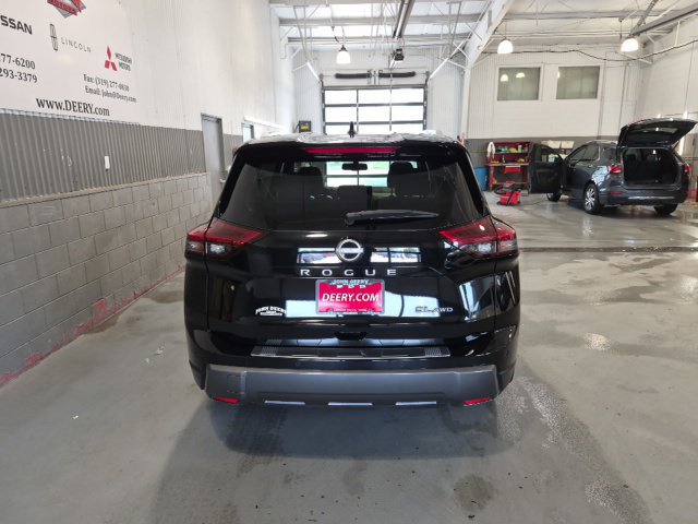 Certified 2025 Nissan Rogue SL AWD/4WD image 4