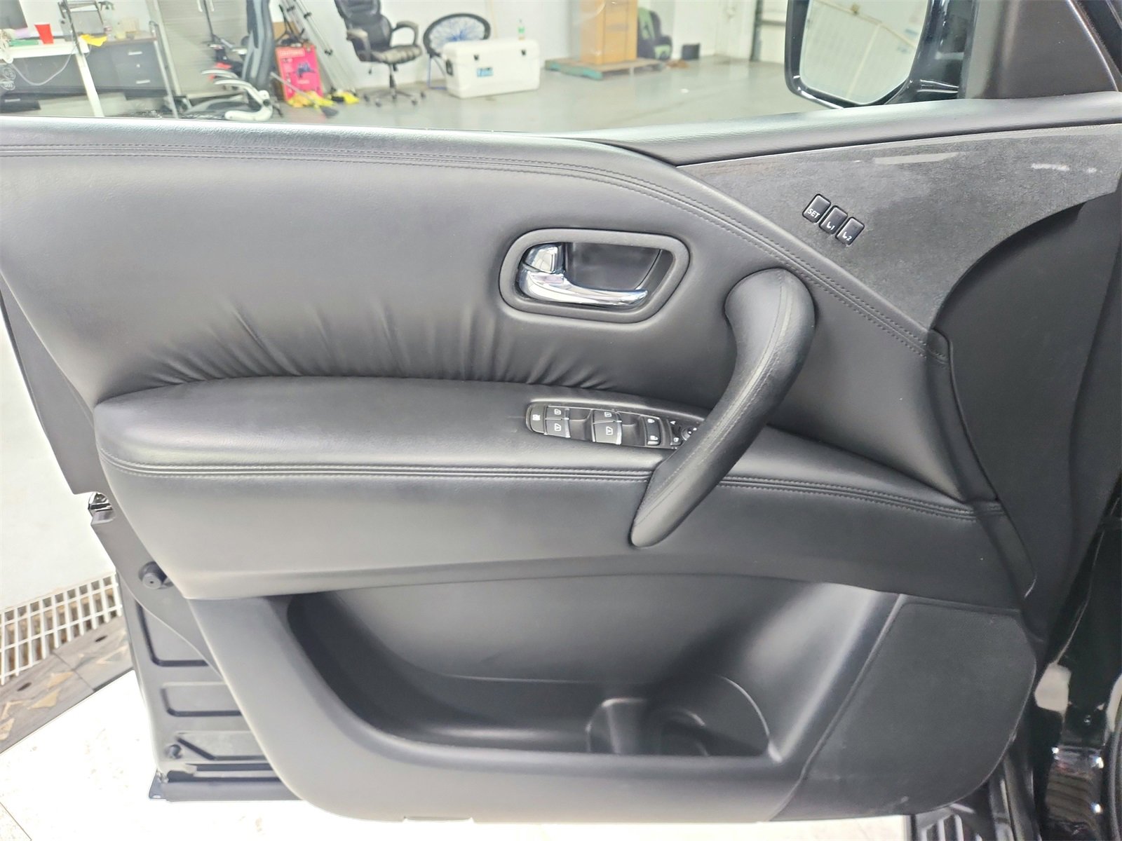 Used 2023 Nissan Armada SL w/ Midnight Edition Package image 35